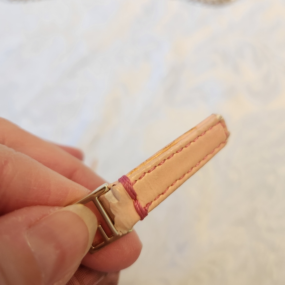 Fendi Signature Conversion Pouch Bag🩷 - Picture 9 of 16